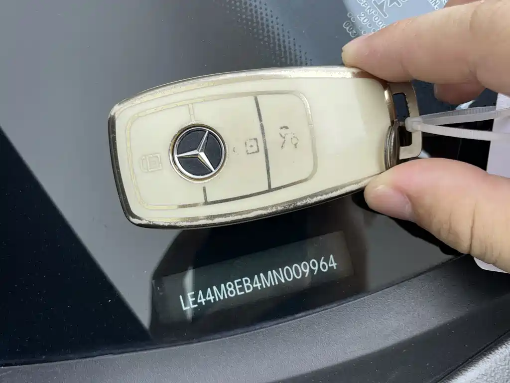 Mercedes-Benz GLB — миниатюра 29