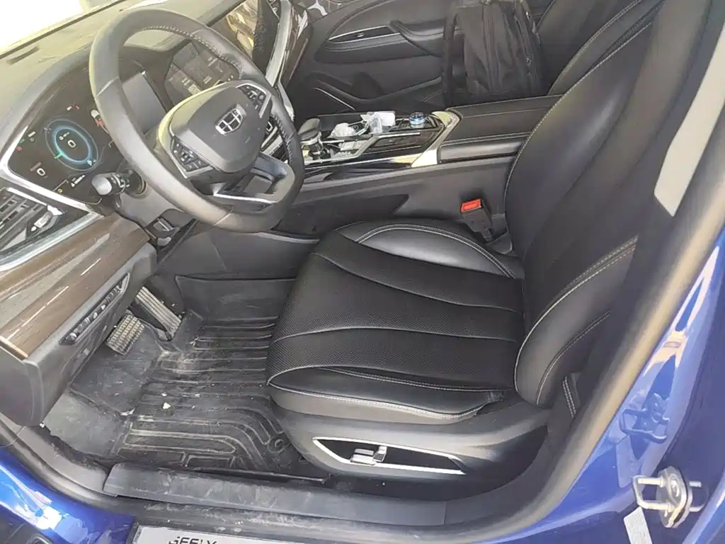 Geely Borui Hybrid — миниатюра 15