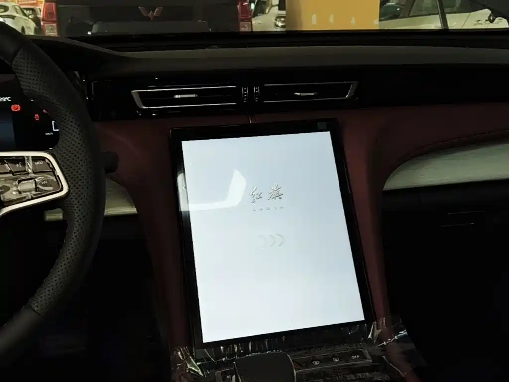 Hongqi Hongqi H5 — миниатюра 13
