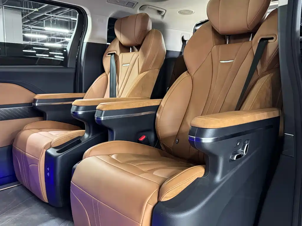 Hongqi Hongqi HQ9 PHEV — миниатюра 13