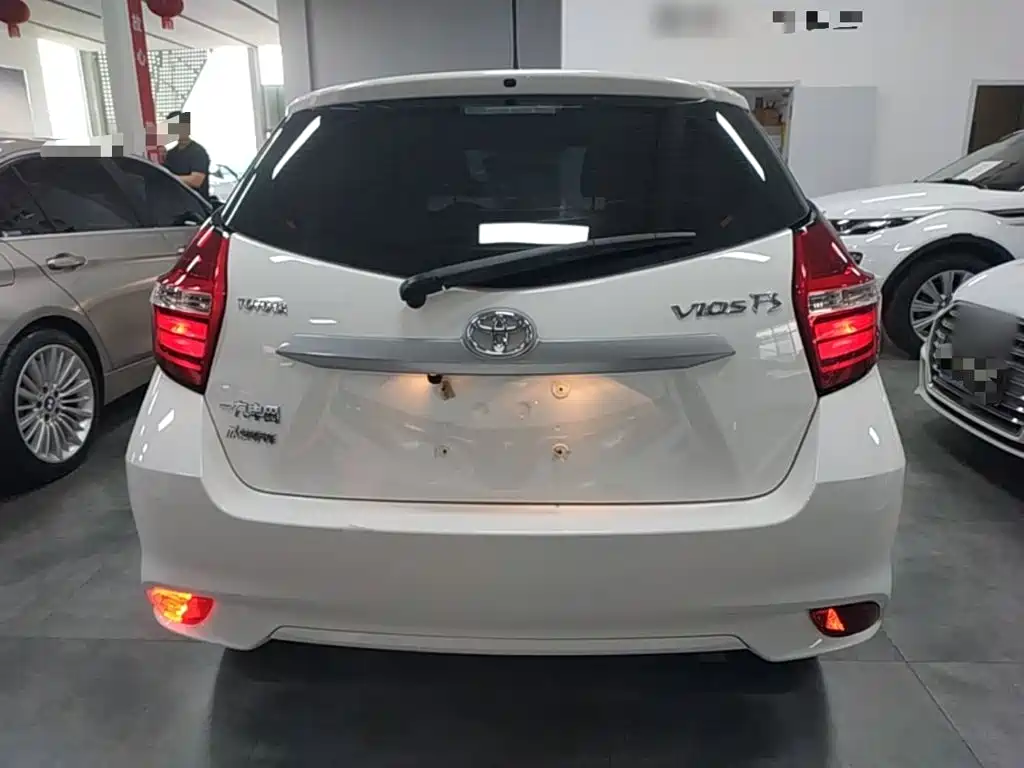 Toyota Vios FS — миниатюра 6