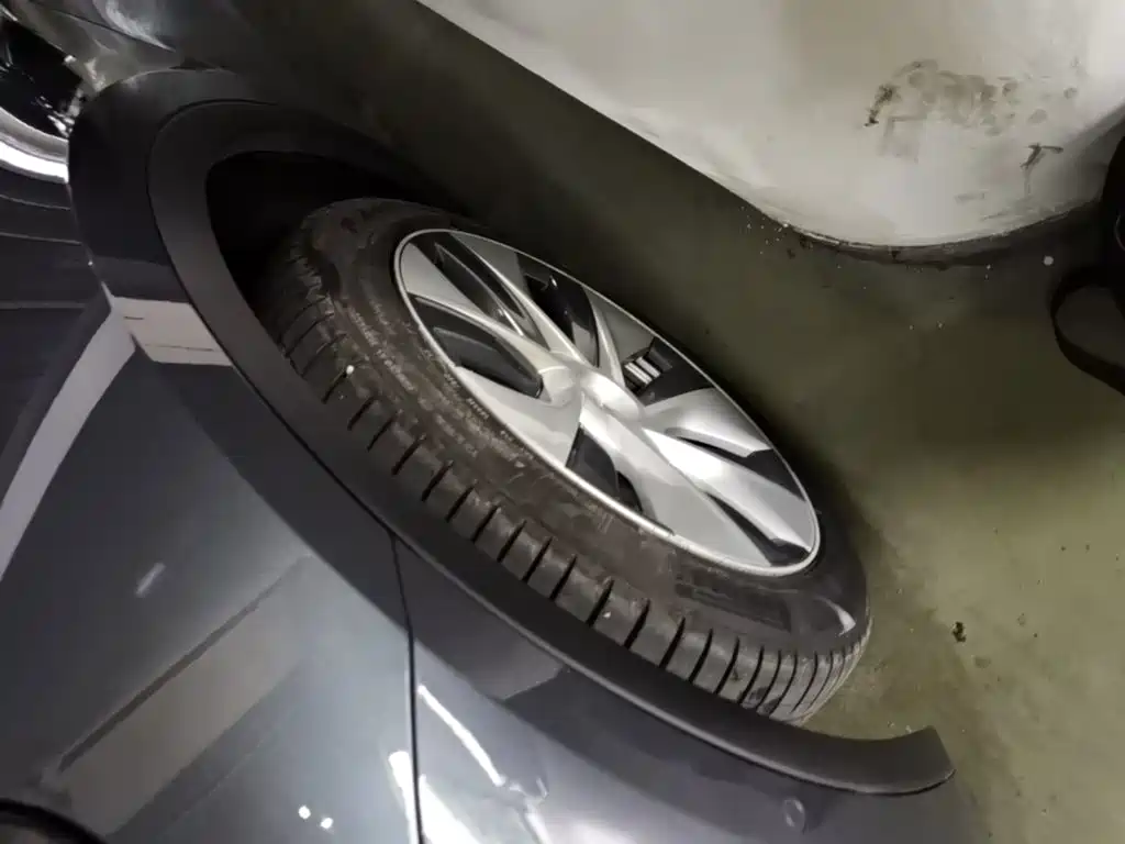 Tesla Model Y — миниатюра 23