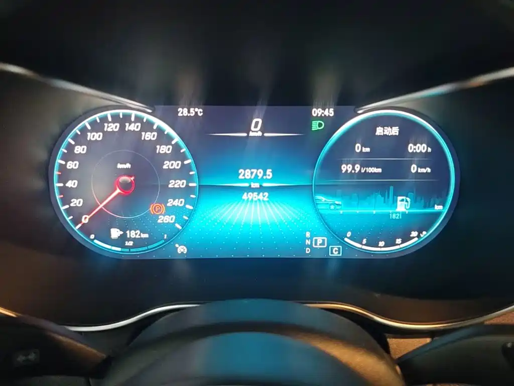 Mercedes-Benz GLC — миниатюра 12