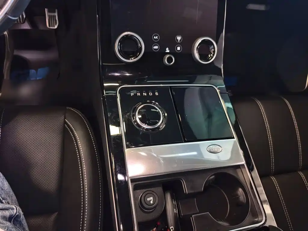 Land Rover Velar — миниатюра 7