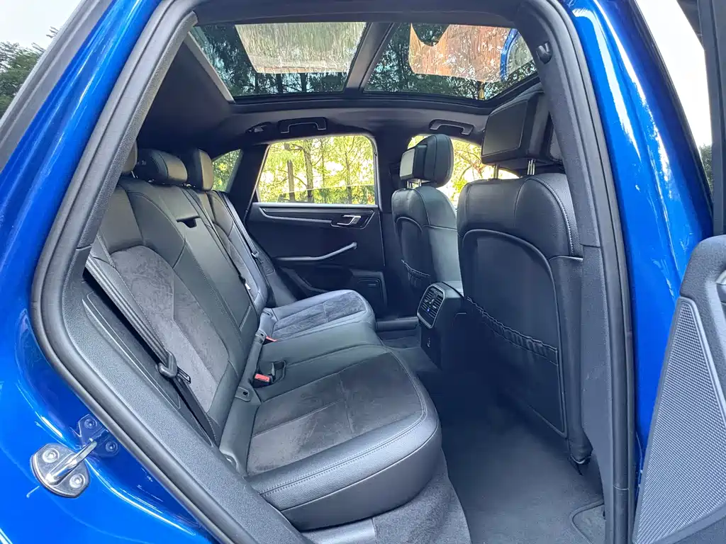 Porsche Macan — миниатюра 12