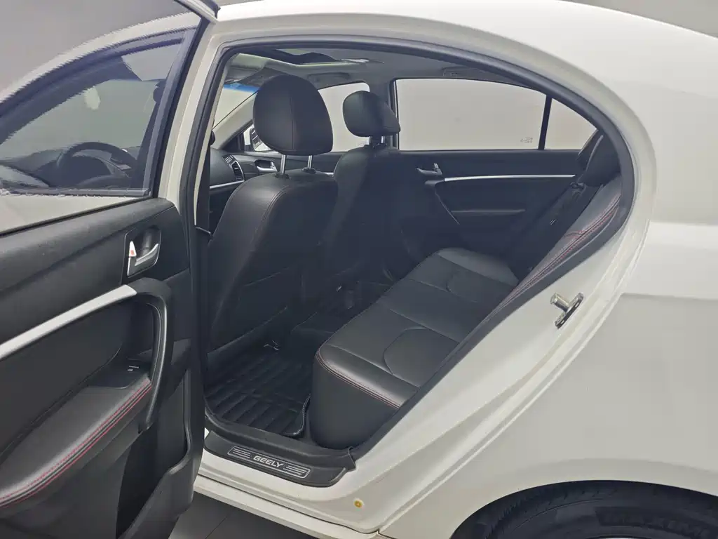 Geely Emgrand — миниатюра 11