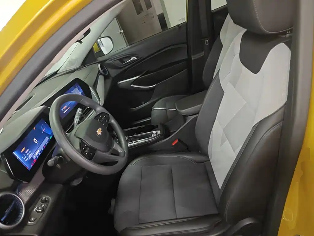 Chevrolet Seeker — миниатюра 15