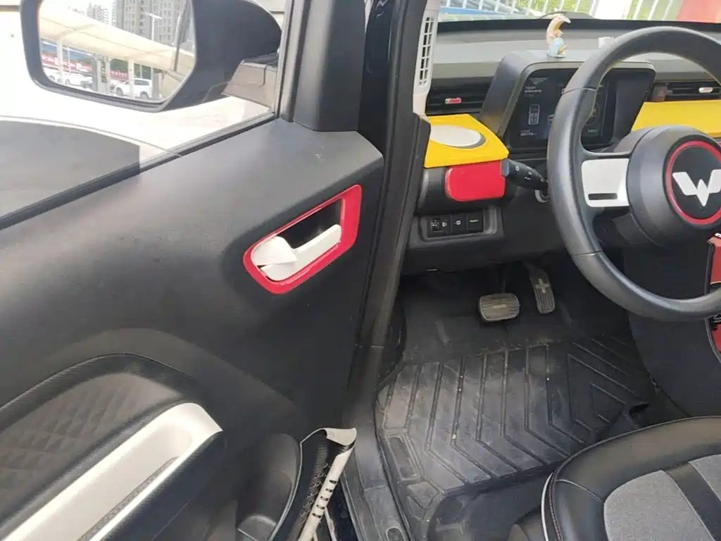 Wuling MINIEV — миниатюра 16