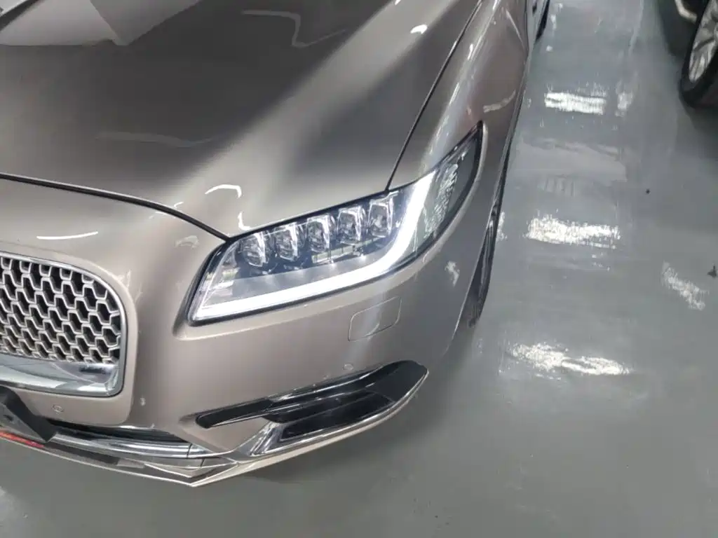 Lincoln Continental — миниатюра 24