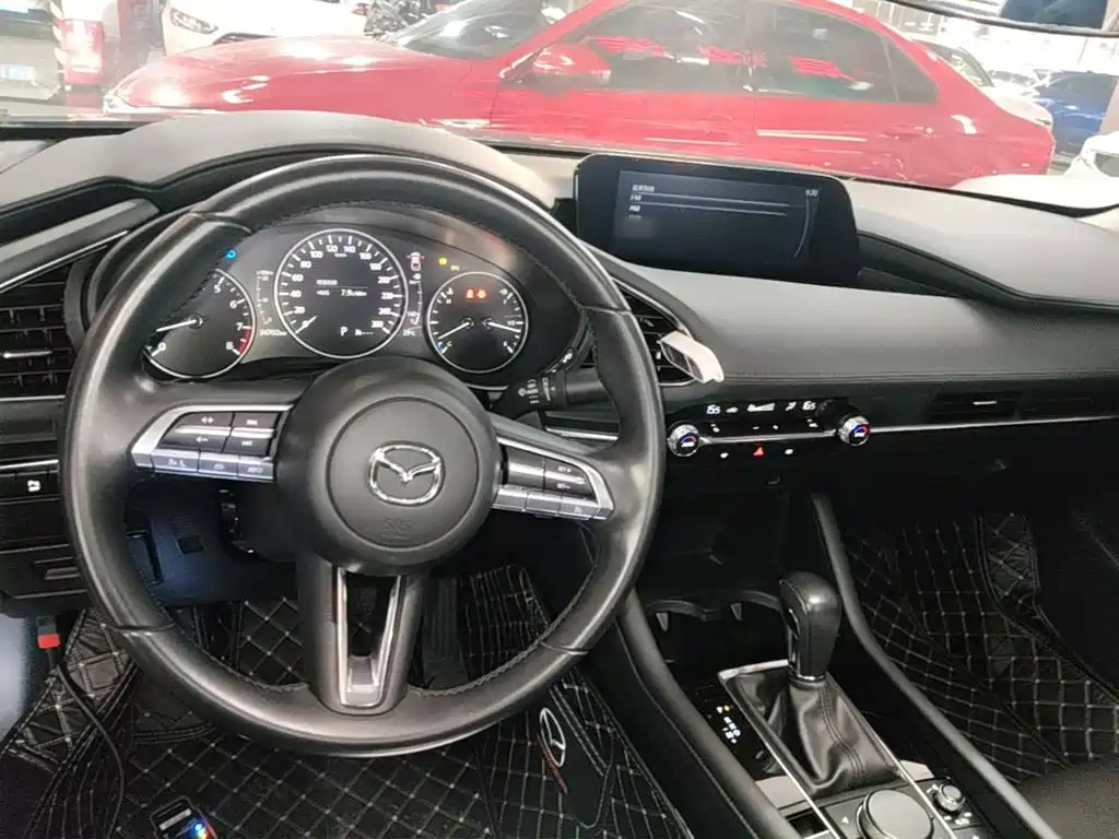 Mazda 3 Axela — миниатюра 10