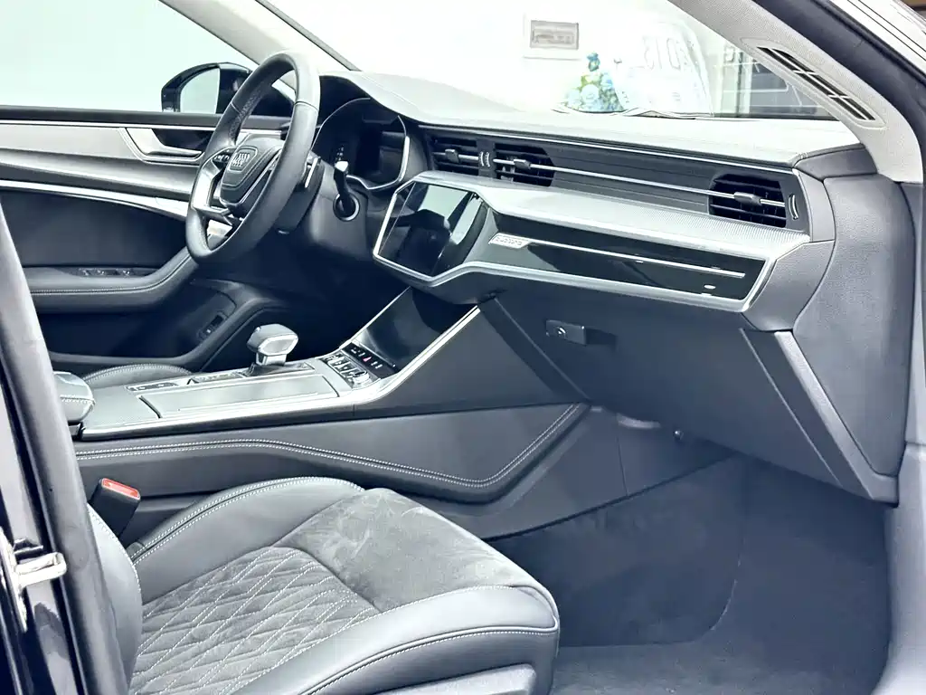 Audi A7L — миниатюра 17