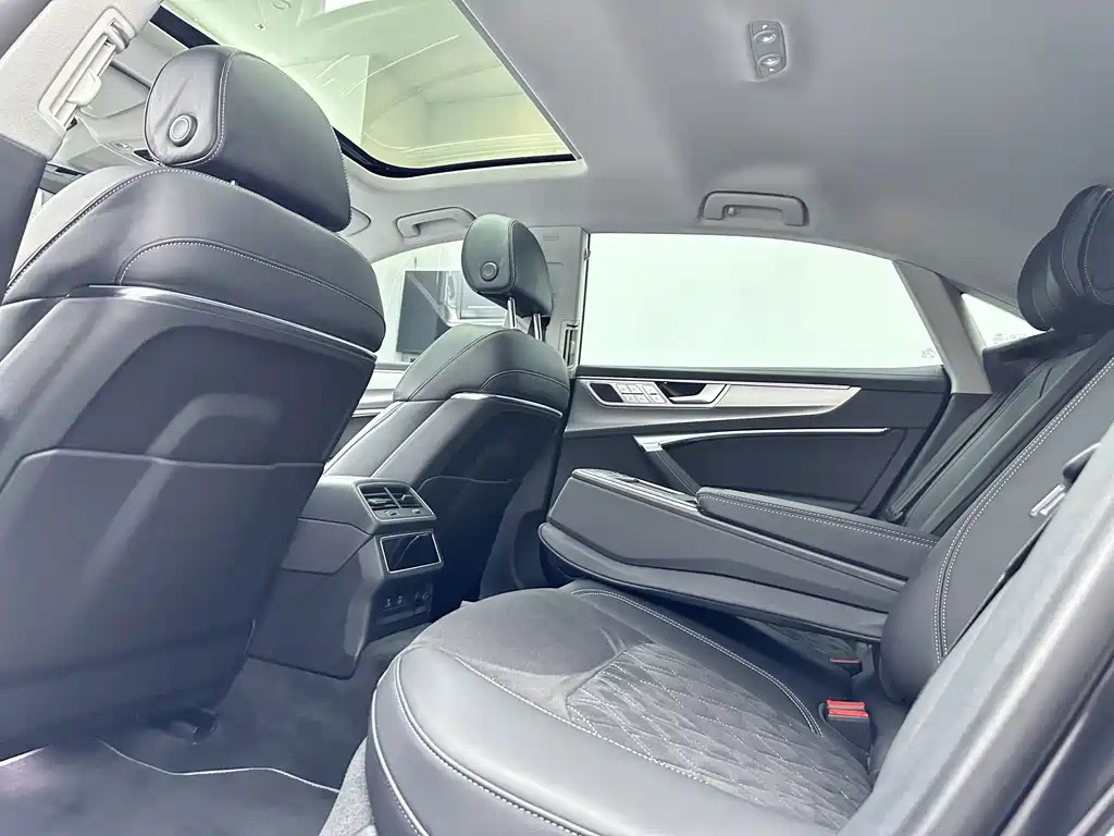 Audi A7L — миниатюра 15