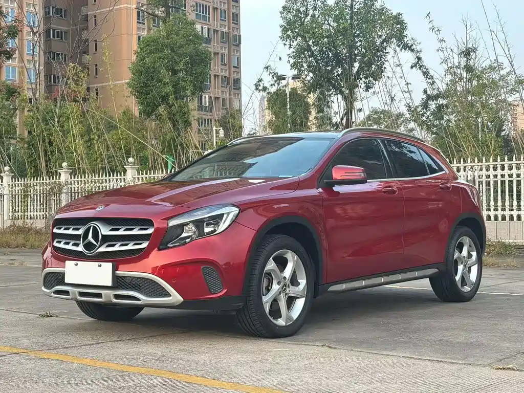 Mercedes-Benz GLA