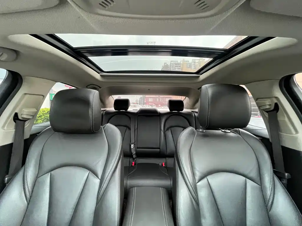Buick LaCrosse — миниатюра 18