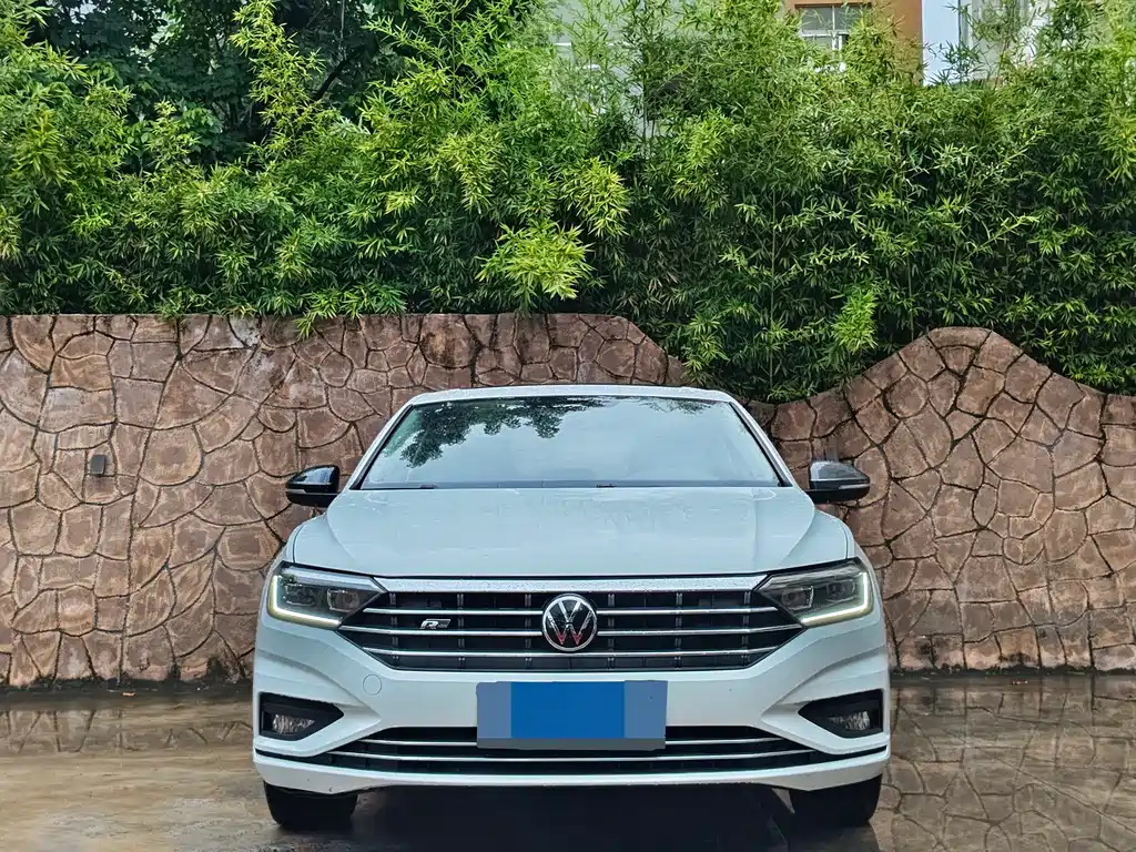 Volkswagen Sagitar 2021 200TSI DSG Comfort Smart Connect