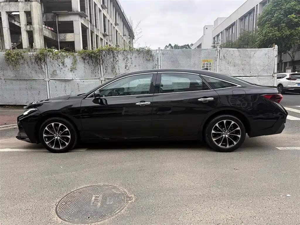 Toyota Avalon — миниатюра 2