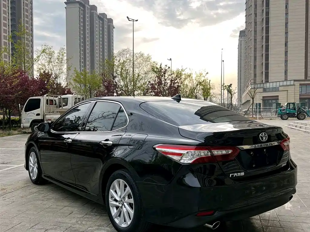 Toyota Camry 2021 2.0G Luxury