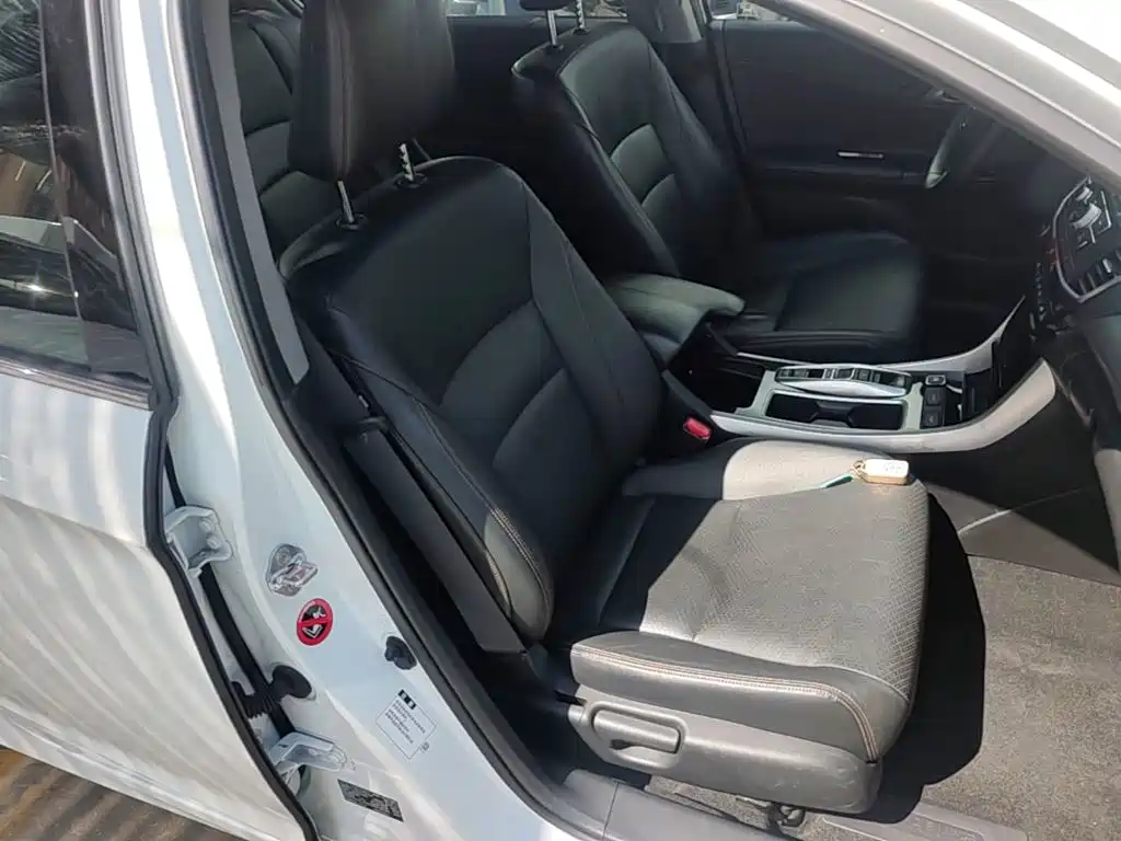 Honda Accord — миниатюра 25