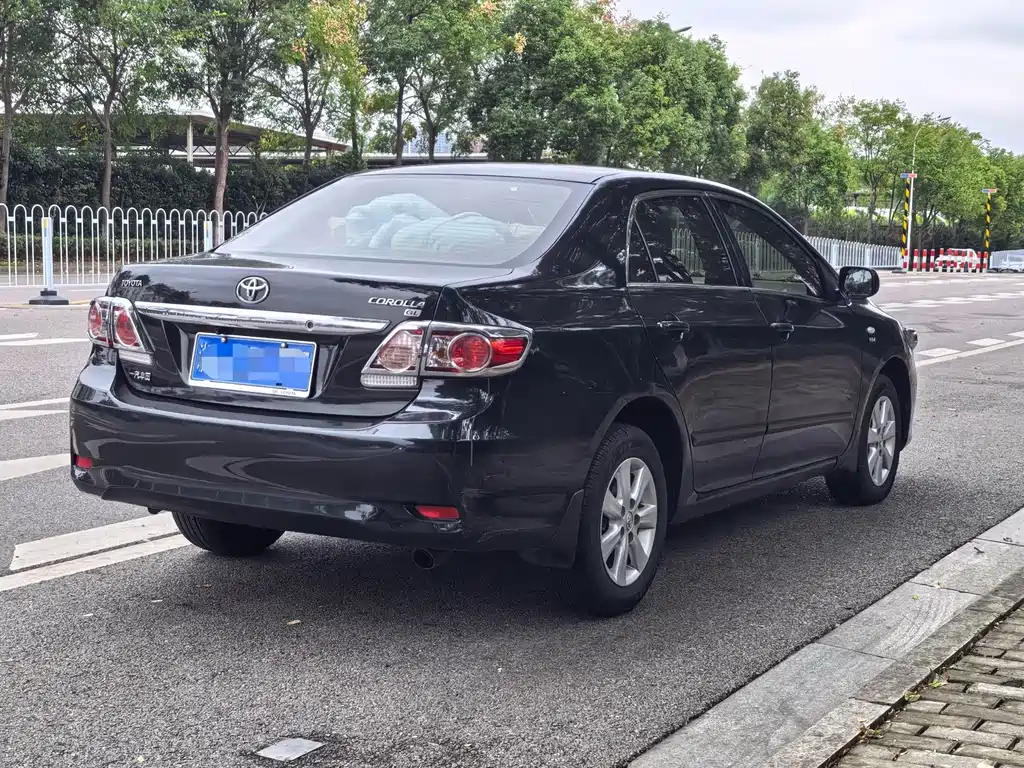Toyota Corolla — миниатюра 6