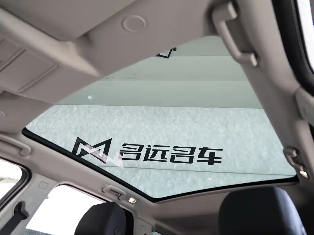 Land Rover Discovery Sport — миниатюра 16