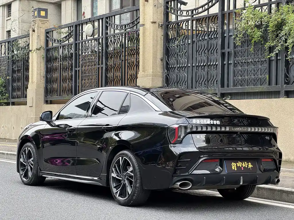 Lynk & Co 03 — миниатюра 23