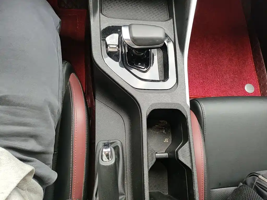Geely Binyue — миниатюра 14