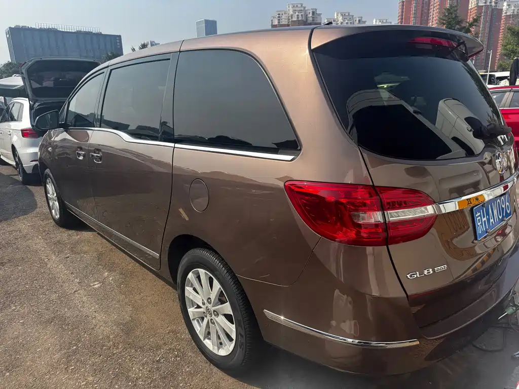 Buick GL8 — миниатюра 13