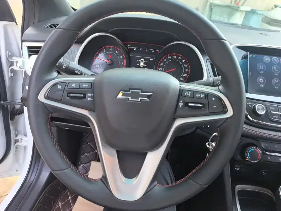 Chevrolet Monza — миниатюра 15