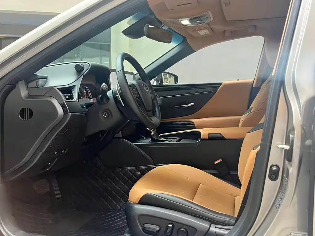 Lexus ES — миниатюра 9
