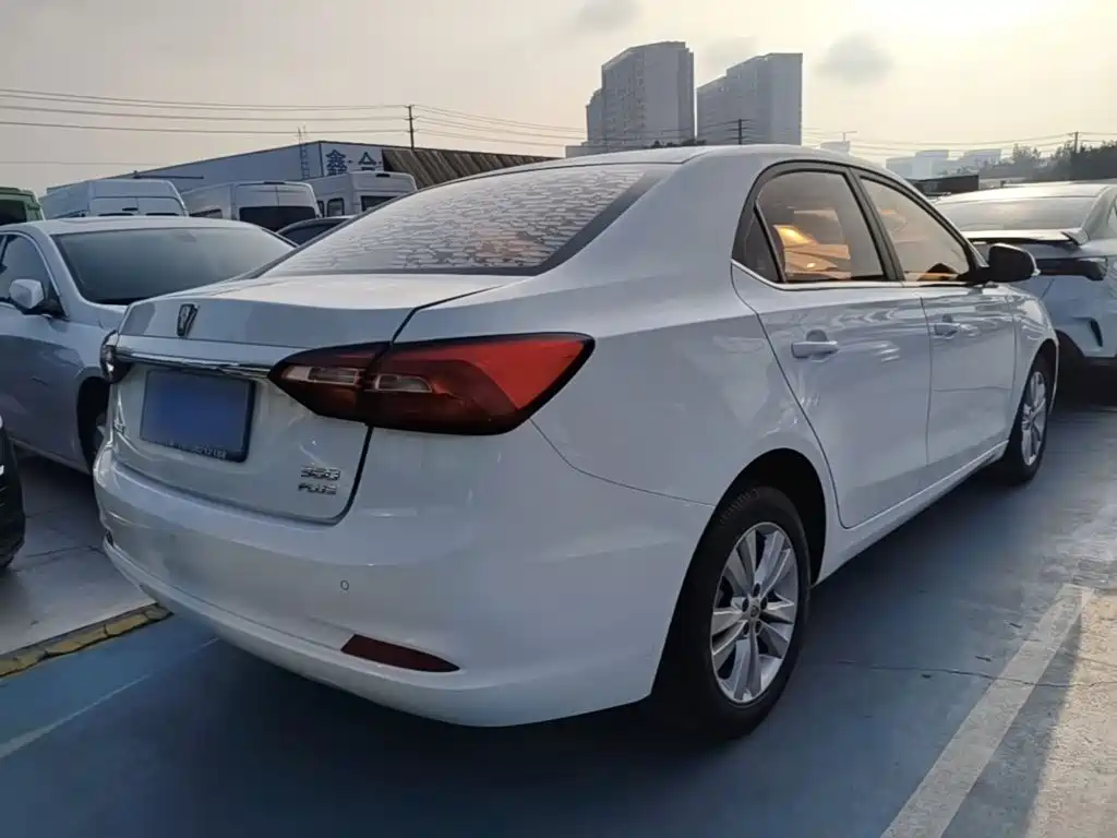 Roewe 360 — миниатюра 7