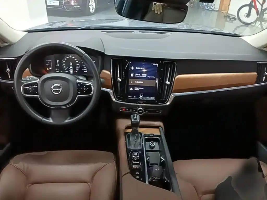 Volvo S90 — миниатюра 10