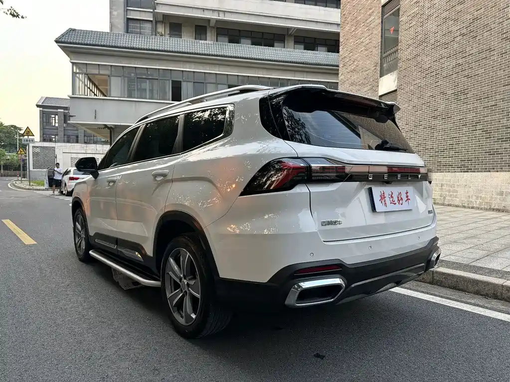 Geely Haoyue L — миниатюра 6