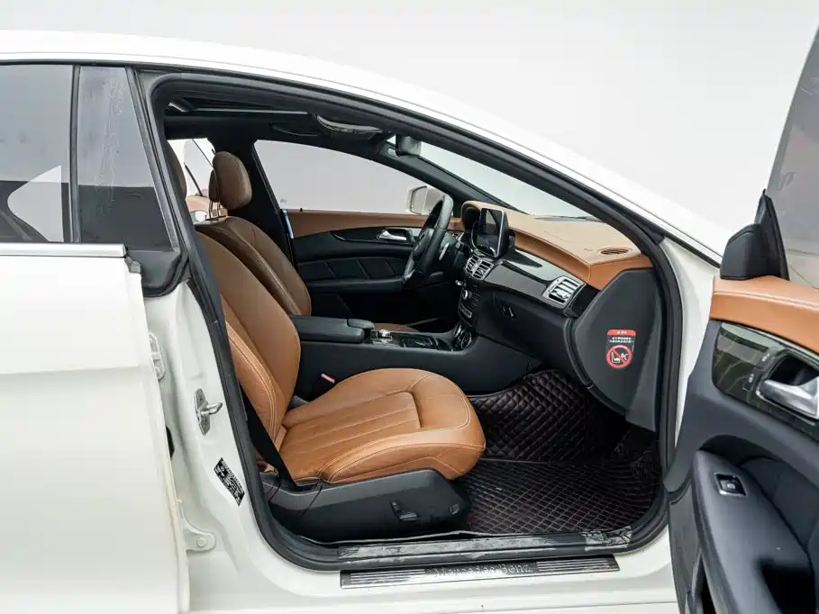 Mercedes-Benz CLS — миниатюра 10