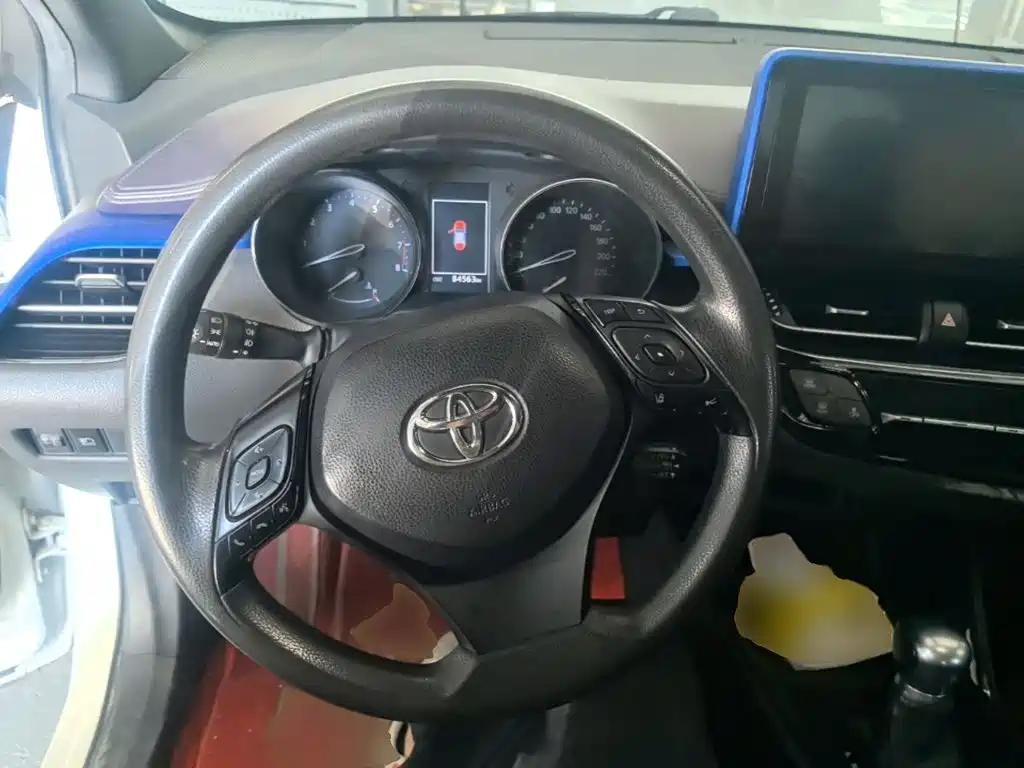 Toyota C-HR — миниатюра 11