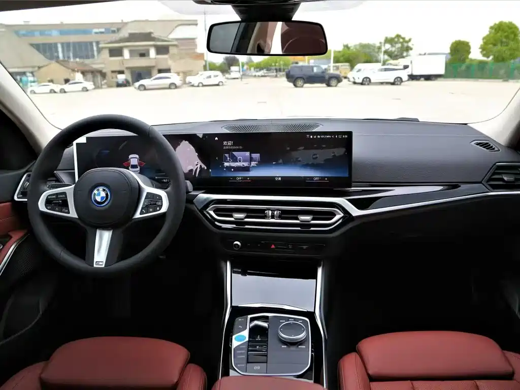 BMW i3 2022 eDrive 35 L