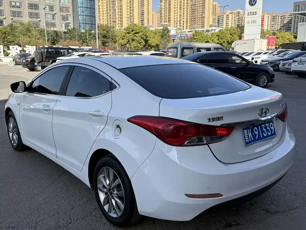 Hyundai Elantra Langdong — миниатюра 9