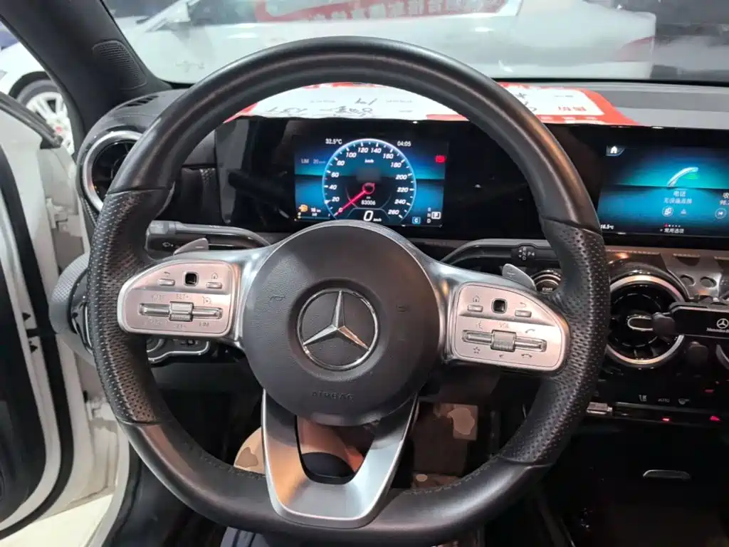 Mercedes-Benz A-Class — миниатюра 11