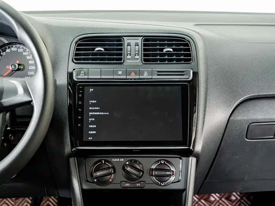 Volkswagen Polo — миниатюра 13