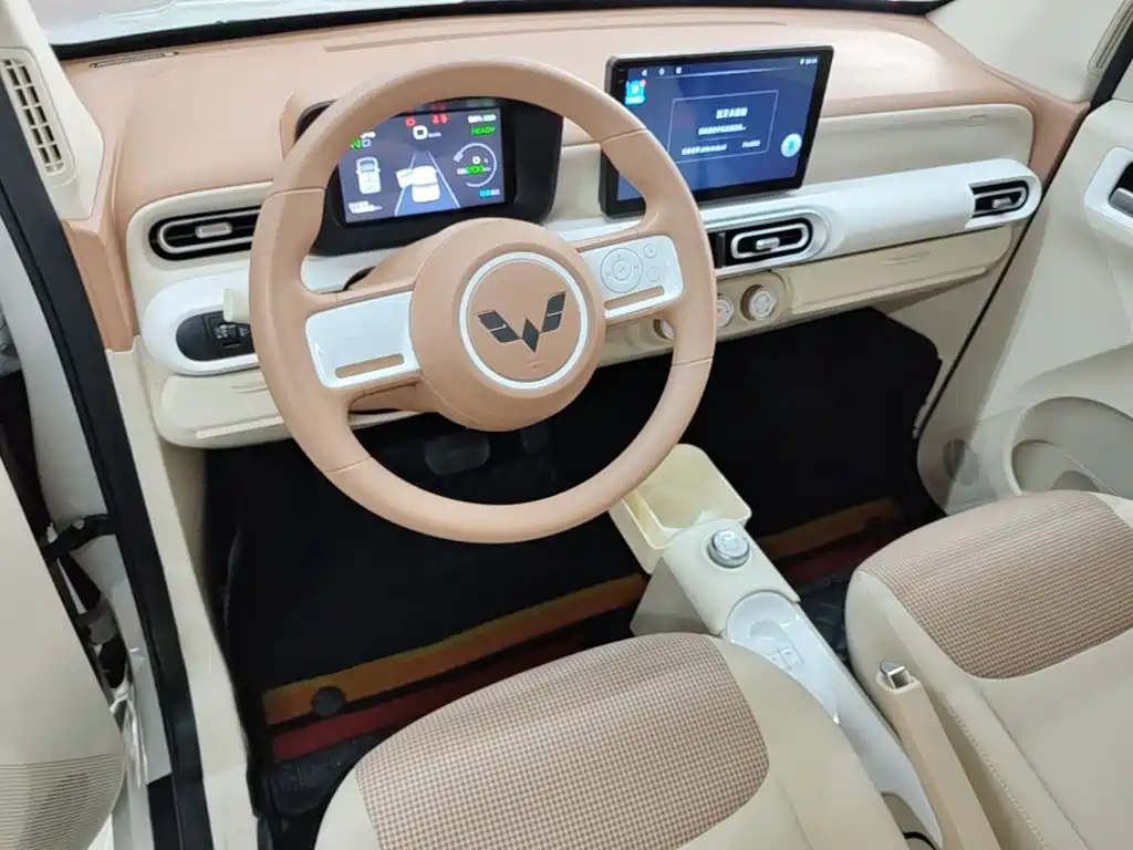 Wuling MINIEV — миниатюра 10