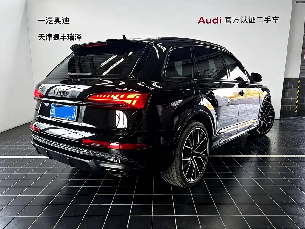 Audi Q7 — миниатюра 6