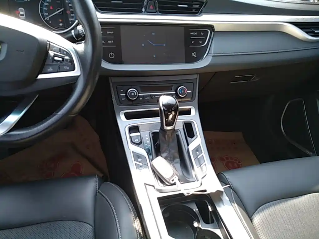 Geely Emgrand — миниатюра 14