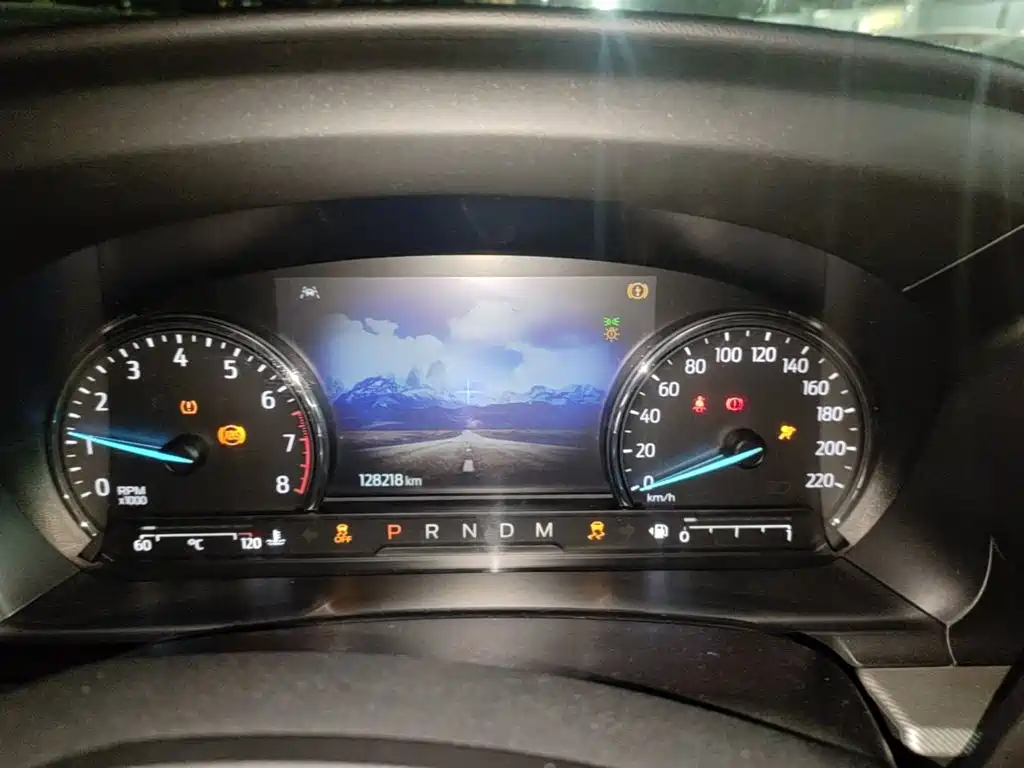 Ford Explorer — миниатюра 12