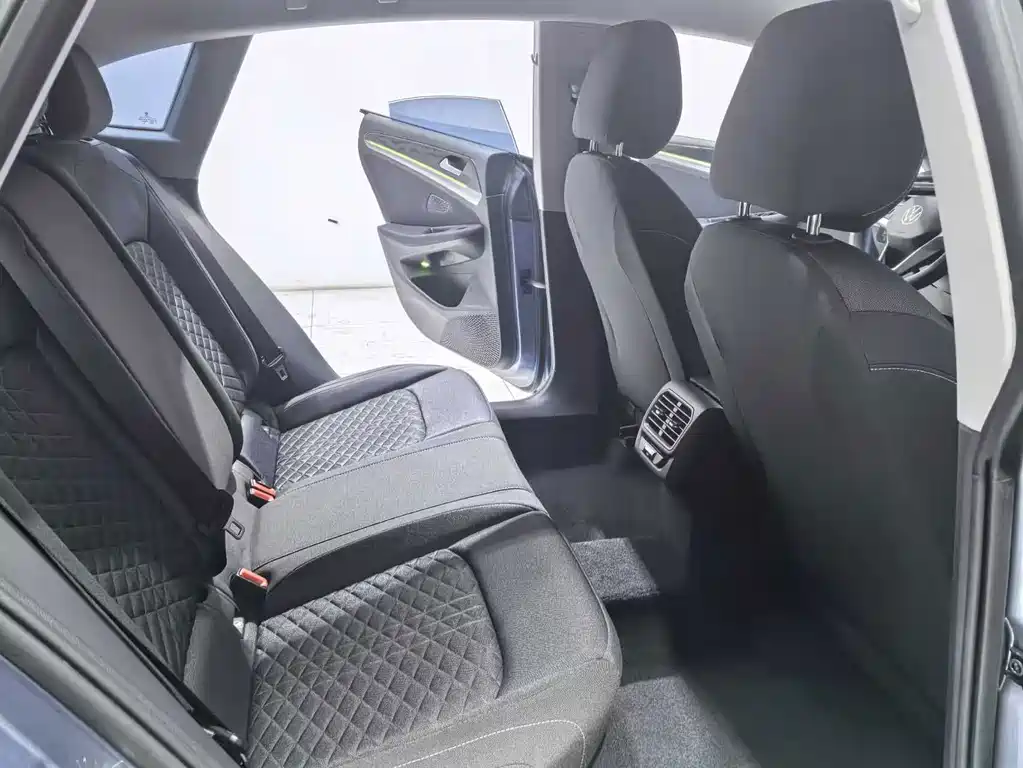 Volkswagen Lamando — миниатюра 4