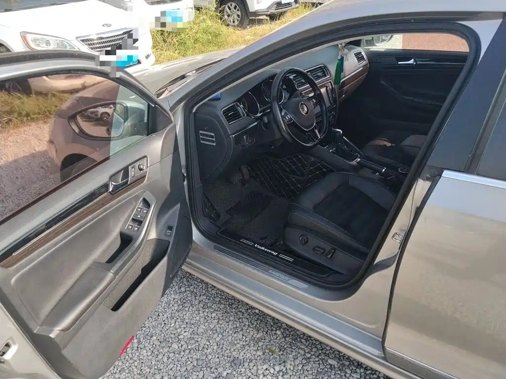 Volkswagen Sagitar — миниатюра 17