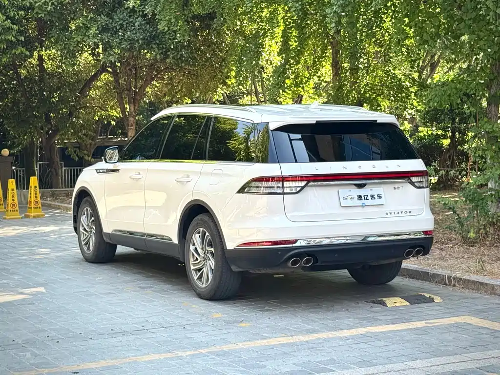 Lincoln Aviator — миниатюра 5