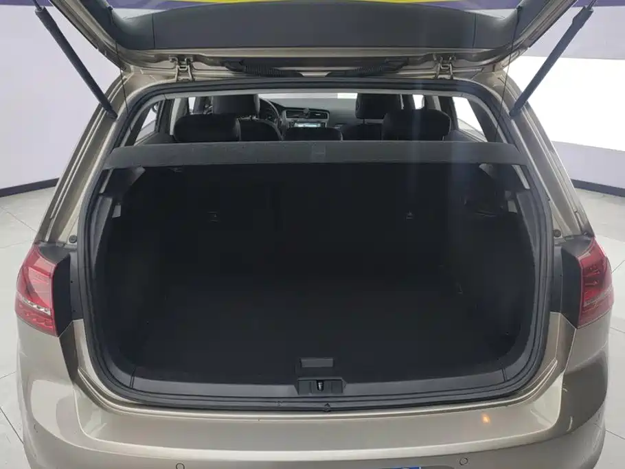 Volkswagen Golf — миниатюра 4