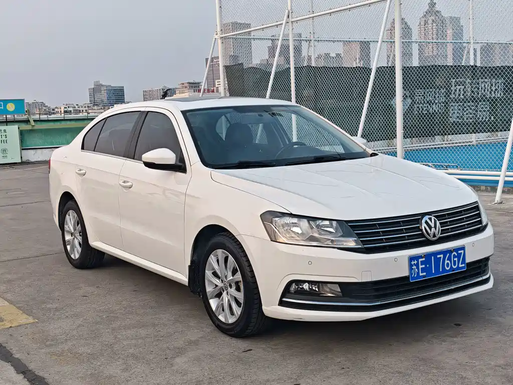 Volkswagen Lavida — миниатюра 2