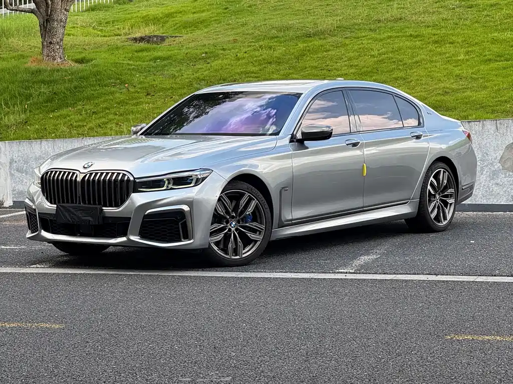 BMW 7 Series — миниатюра 5