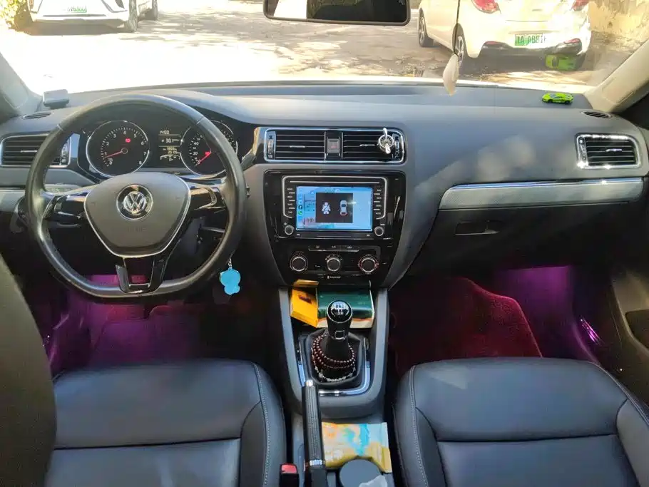 Volkswagen Sagitar — миниатюра 12