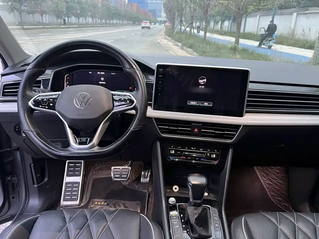 Volkswagen Tiguan L — миниатюра 13